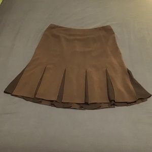 For the republic Women’s Brown Pleated Skirt Sz 14
